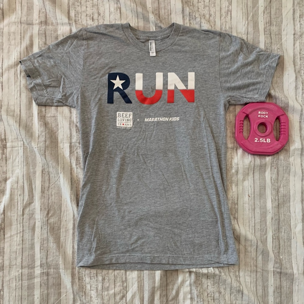 💪🏻 Texas Run Tee Heather Grey Small (unisex)